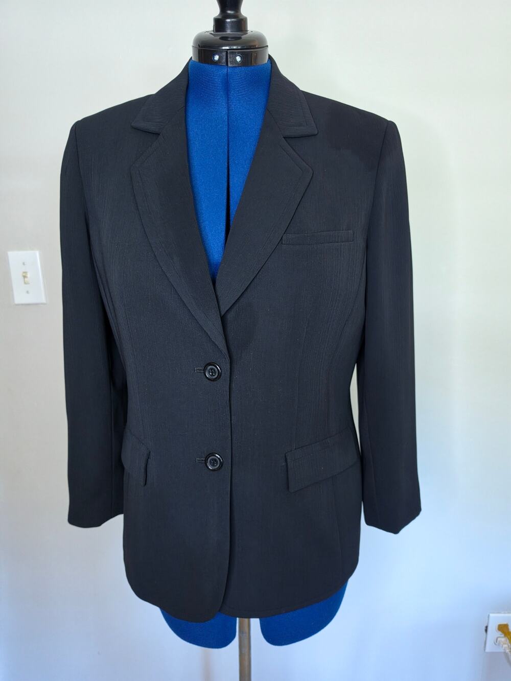 Kasper Black Blazer Women’s 10 Two Button Tailored Career Office Jacket